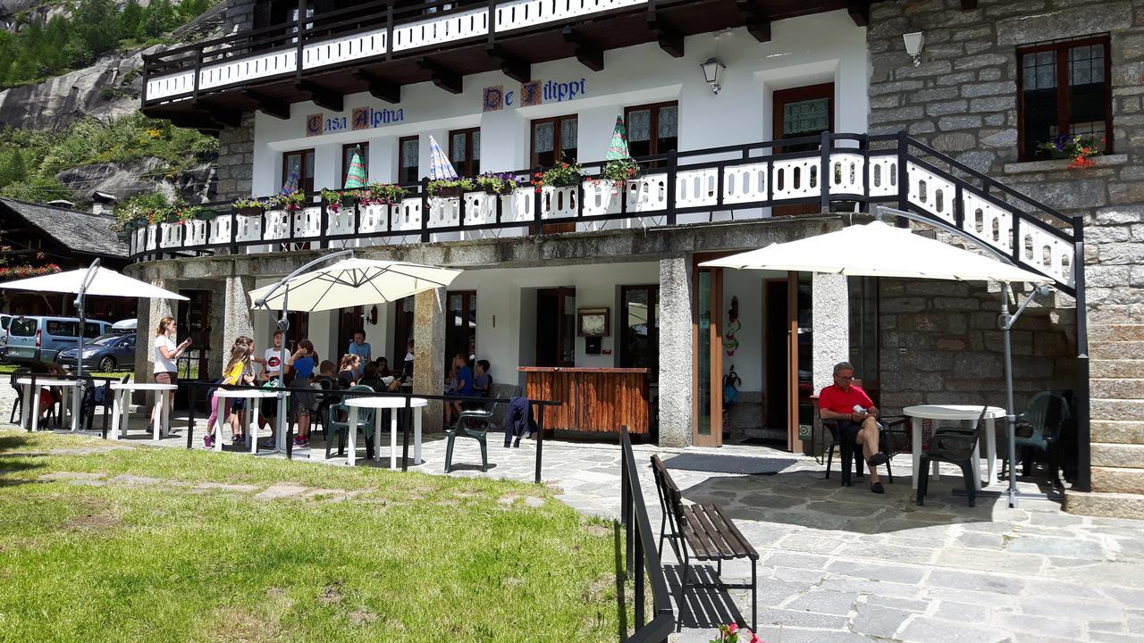 Casa Alpina De Filippi Hotel Macugnaga Exterior photo